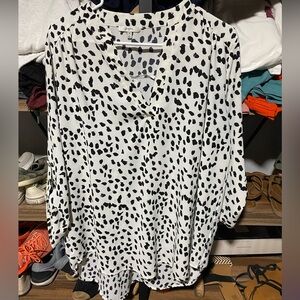 JODIFL Black and White Patterned Blouse
